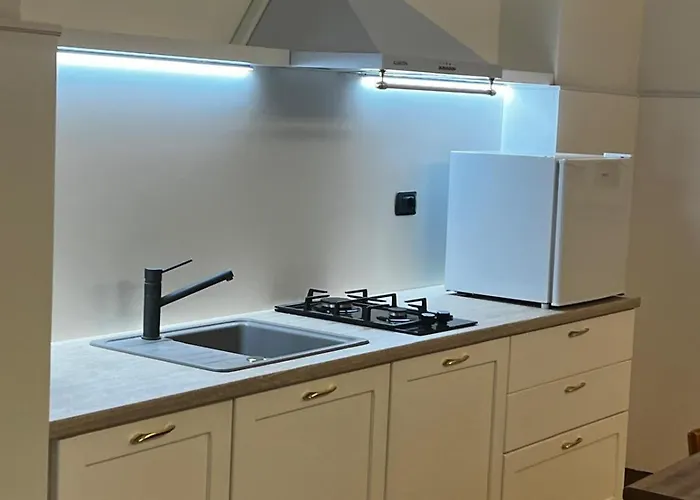 Casina Margherita B&B 몬테로니디레체